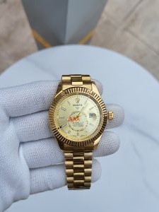 Rolex_Sky_Dweller_GOLD_130