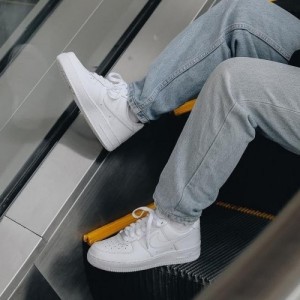 airforce 1 triple white women