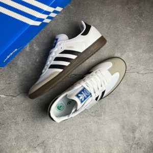 Adidass Samba White