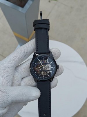 tomm y Hilfige r Leather premium quality