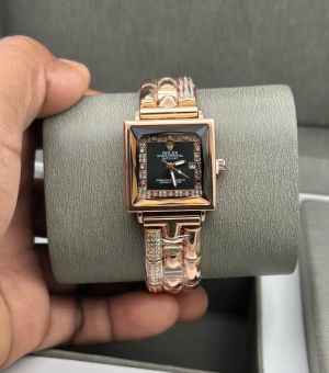 Rolex_Women_Curved_Dial_Date_Only_Diamond_Rosegold-Black