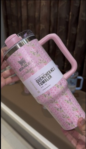 Stanley x LoveShackFancy Flowstate Quencher 40 oz Pink Floral