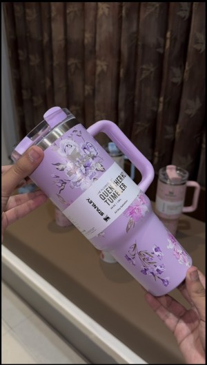 Stanley x LoveShackFancy Flowstate Quencher 40 oz Purple Floral