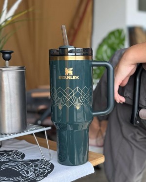 Stanley x Deco Collection Quencher H2 O FlowState Tumbler 40 OZ Green