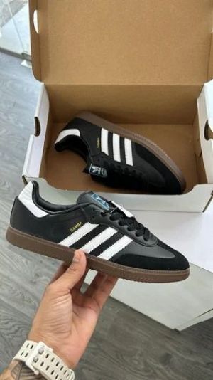   Adid_as Samba Black white 