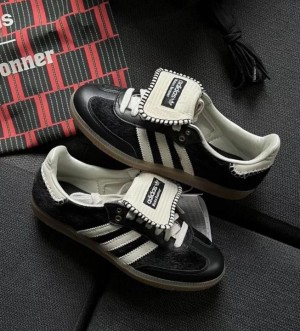 Wales bonner x Samba pony tonal core black