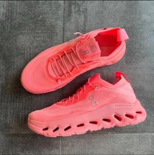 LOEWEE X ON CLOUD TILT 2 0