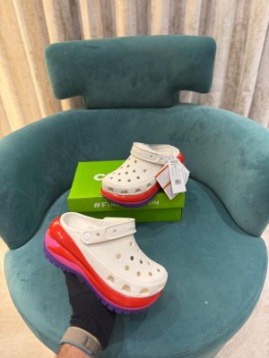 CROCSS MEGA CRUSH SANDAL FOR HER