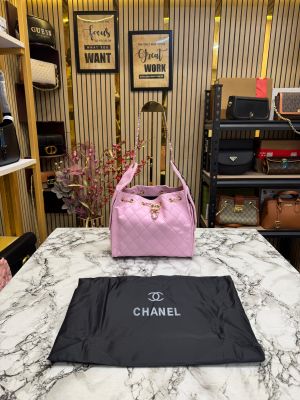Chane_l handbag Grained calfskin & gold-tone metal light pink