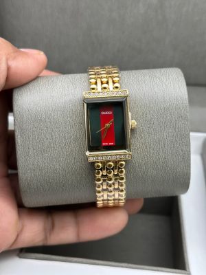Gucci_Diamond_Square_Gold