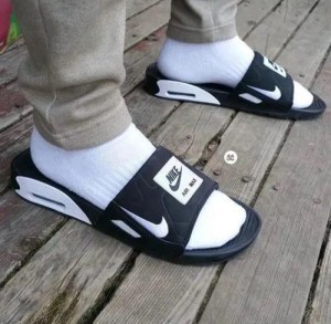 NIKE-AIR-MAX-90-slide-black