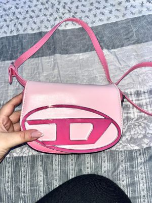 Diesel_1DR_Shoulder_Bag_Pink_With_Box_Dustbag_Slingbelt