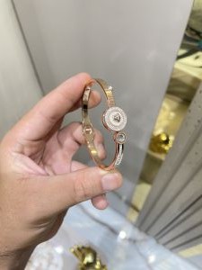 Versac e rose gold