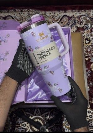 Stanley x LoveShackFancy Flowstate Quencher 40 oz Love Shack Fancy Purple