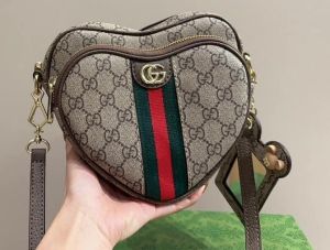 Gucc_i heart pochette shape sling bag with box 110