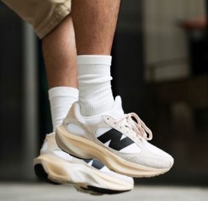 New  balance warped runner sea salt