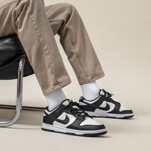 sb dunk low panda with original box extra lace fix