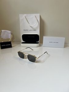 Marc_Jacobs_3186_black_gold