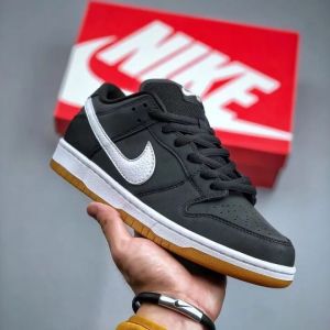 Nik.e sb dunk black gum