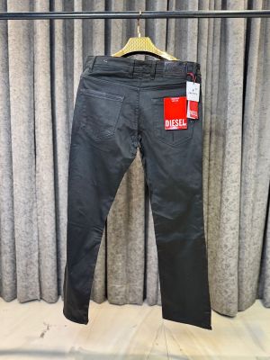 DIESE_L IMPORTED BOOTCUT JEANS