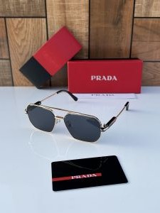 Prada_1090_gold_black