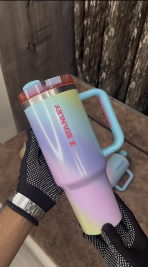 Stanley x Dual Glossy Glitter Gradient Tumbler Flowstate Quencher 40 oz Blue Red