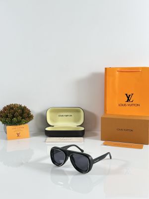 Louis_Vuitton_8206_Black