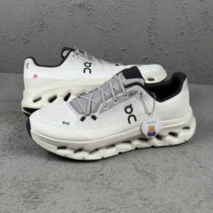 On_Cloudtilt_Cinder_Sand_806