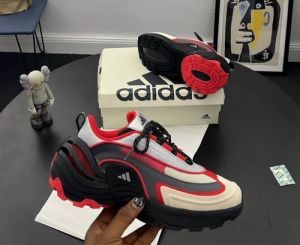 Adidaass Wonder Runner Turbo Red