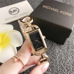 Michael Kors Empire