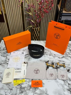 HERMES BELT COMBO  WITH CARRY BAG AND DUST BAG WITH CARD AND BILL WITH OG BOX HS-12