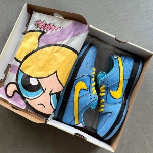 N ike SB Dunk x Powerpuff Bubbles