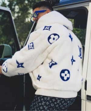 LOUIS.VUITTON.100%.IMPORTED.ALL.OVER.MONOGRAM.FLUFFLY.HEAVY.FABRIC.BACK.HOODED.VERY.PREMIUM.JACKET.BEST.FOR.WINTERS.CS