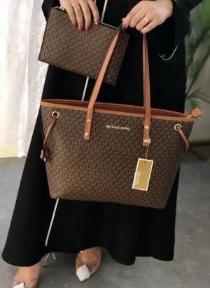 MICHAEL KOR.S BROWN PREMIUM TOTE BAG WITH EXTRA POUCH & OG DUST BAG MICHAEL KOR.S WHITE PREMIUM TOTE BAG WITH EXTRA POUCH & OG DUST BAG