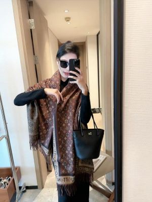 Louis_Vuittion_Woollen_Stole_For_Women_With_Box_BR2
