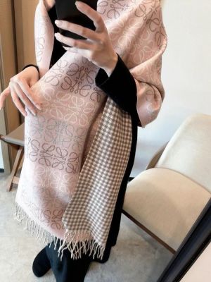 Loewe_Woollen_Stole_For_Women_With_Box