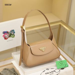 PRADA_ENAMEL_TRIANGLE_LOGO_FLAP_WITH_BOX_5546