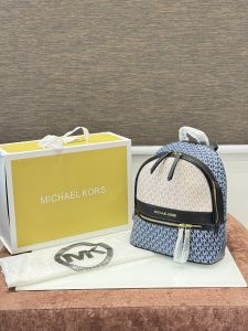 Michael_Kors_Premium_Backpack_19058_Beige_Blue_Black