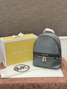 Michael_Kors_Premium_Backpack_908_BlackBlack