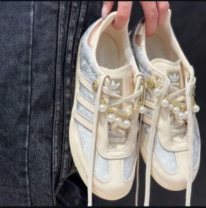 adidass amba og clover desert