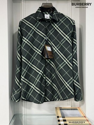 Burberry_Green_ZigZag_Checks_Shirt_With_Box_Packing_And_Carry_Bag_(1399)