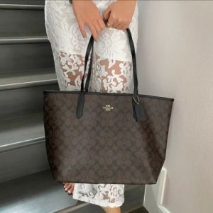 Coach_Signature_City_Tote_Bag_With_Box_DustBag Coach_Signature_City_Tote_Bag_With_Box_DustBag