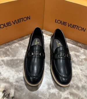 Louis-Vuitton-Premium-Black-Loafer Louis-Vuitton-Premium-Black-Loafer