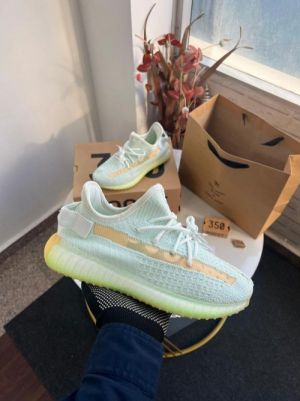 Yeez yy 350 hyper space semi ua with accessories 452 Yeez yy 350 hyper space semi ua with accessories 452