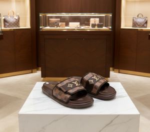 Louis-Vuitton-brown-Premium-Quality-Mens-Flip-flops Louis-Vuitton-brown-Premium-Quality-Mens-Flip-flops