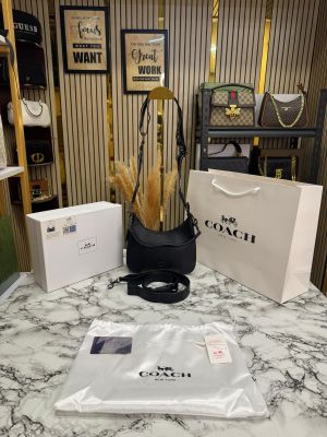 Coac_h Hobo Crossbody Bag With Box And Dust Bag Including Carry Bag (Black) Coac_h Hobo Crossbody Bag With Box And Dust Bag Including Carry Bag (Black)