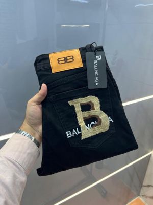 Balenciag a Black Imported Lycra Slim Fit Ankle Lenght Denim with Embroidered Logo 3057 Balenciag a Black Imported Lycra Slim Fit Ankle Lenght Denim with Embroidered Logo 3057