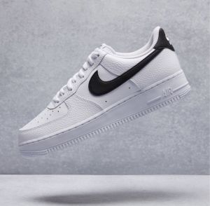 Nik.e Airforce 1 White Black Swoosh