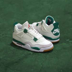 Nik_e Air Jordan Retro 4 Pine Green