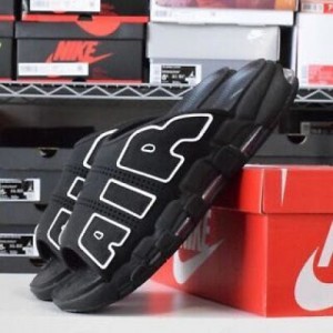 Nike_more_uptempo_slide_black Nike_more_uptempo_slide_black